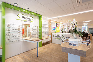 Brillenauswahl bei ROTTLER Riehl Augenoptik